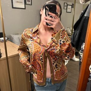 Zara silk button up 💛✨